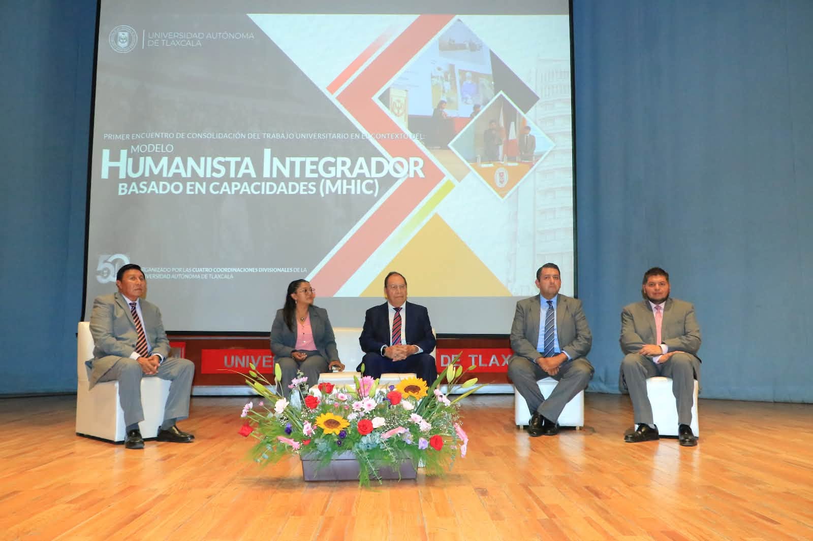 Consolidación significa avanzar hacia horizontes más ambiciosos: Una universidad que se reconozca como referente por su formación bajo el MHIC: Rector de la UATx